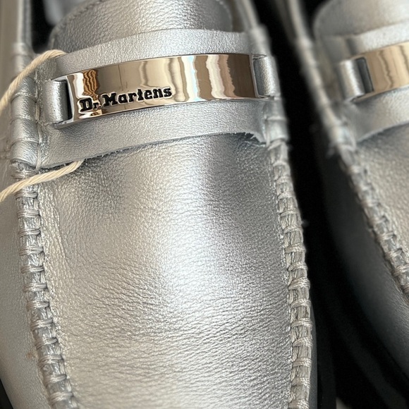 NEW Womens Size 10 Dr. Martens Penton II Quad Metallic Silver Leather Loafers - Picture 5 of 7